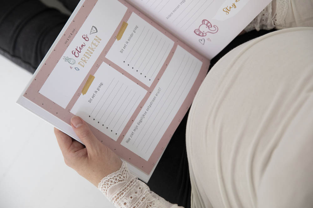 Mijn opgroeiboek (1 tot 4 jaar) - roze