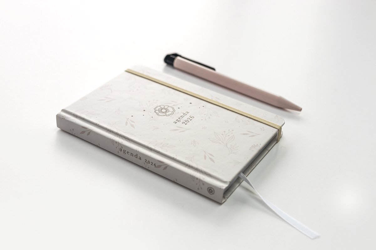 Agenda 2026 - A6 Jaaragenda - Zakagenda - 1 week op 2 pagina's - hardcover