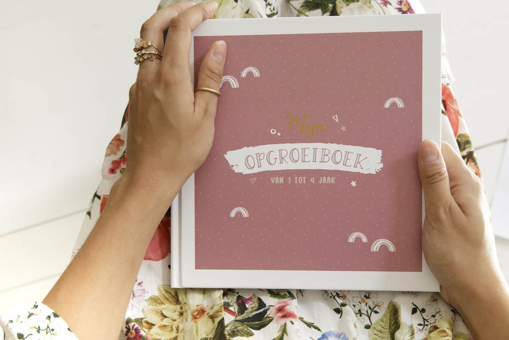 Mijn opgroeiboek (1 tot 4 jaar) - roze